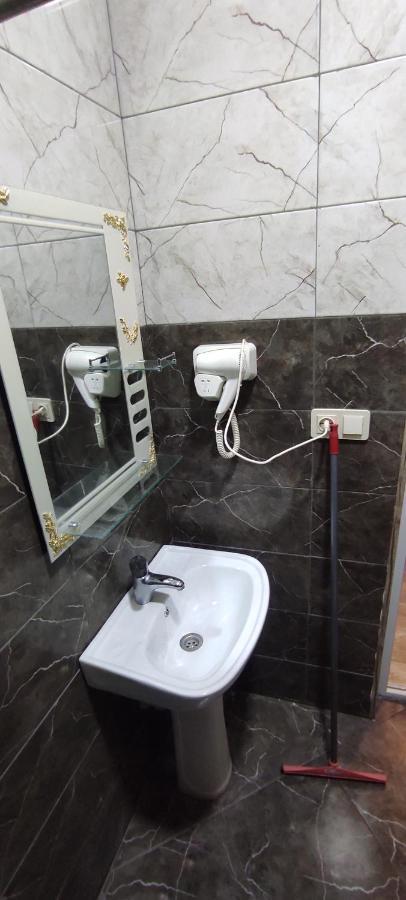 Femily Hotel In Batumi Mareti Str 2 Zewnętrze zdjęcie