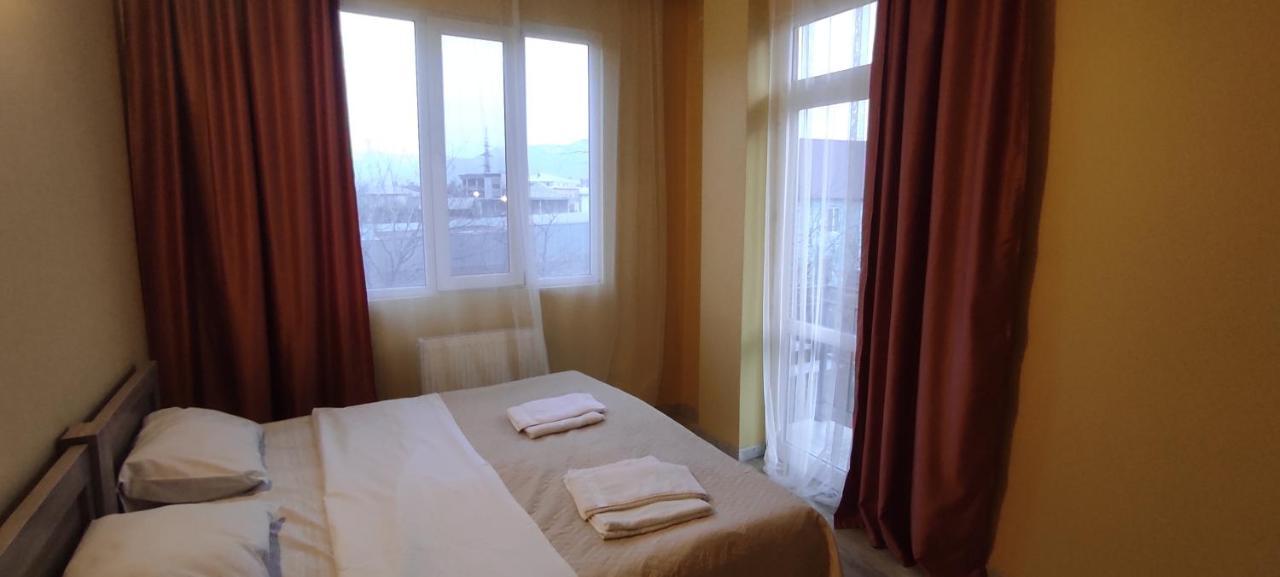 Femily Hotel In Batumi Mareti Str 2 Zewnętrze zdjęcie