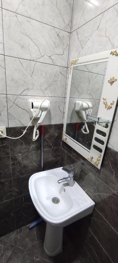 Femily Hotel In Batumi Mareti Str 2 Zewnętrze zdjęcie