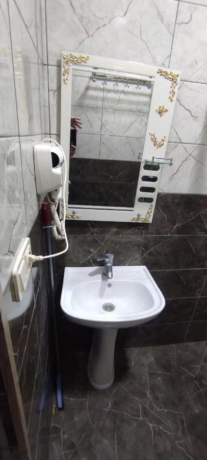 Femily Hotel In Batumi Mareti Str 2 Zewnętrze zdjęcie