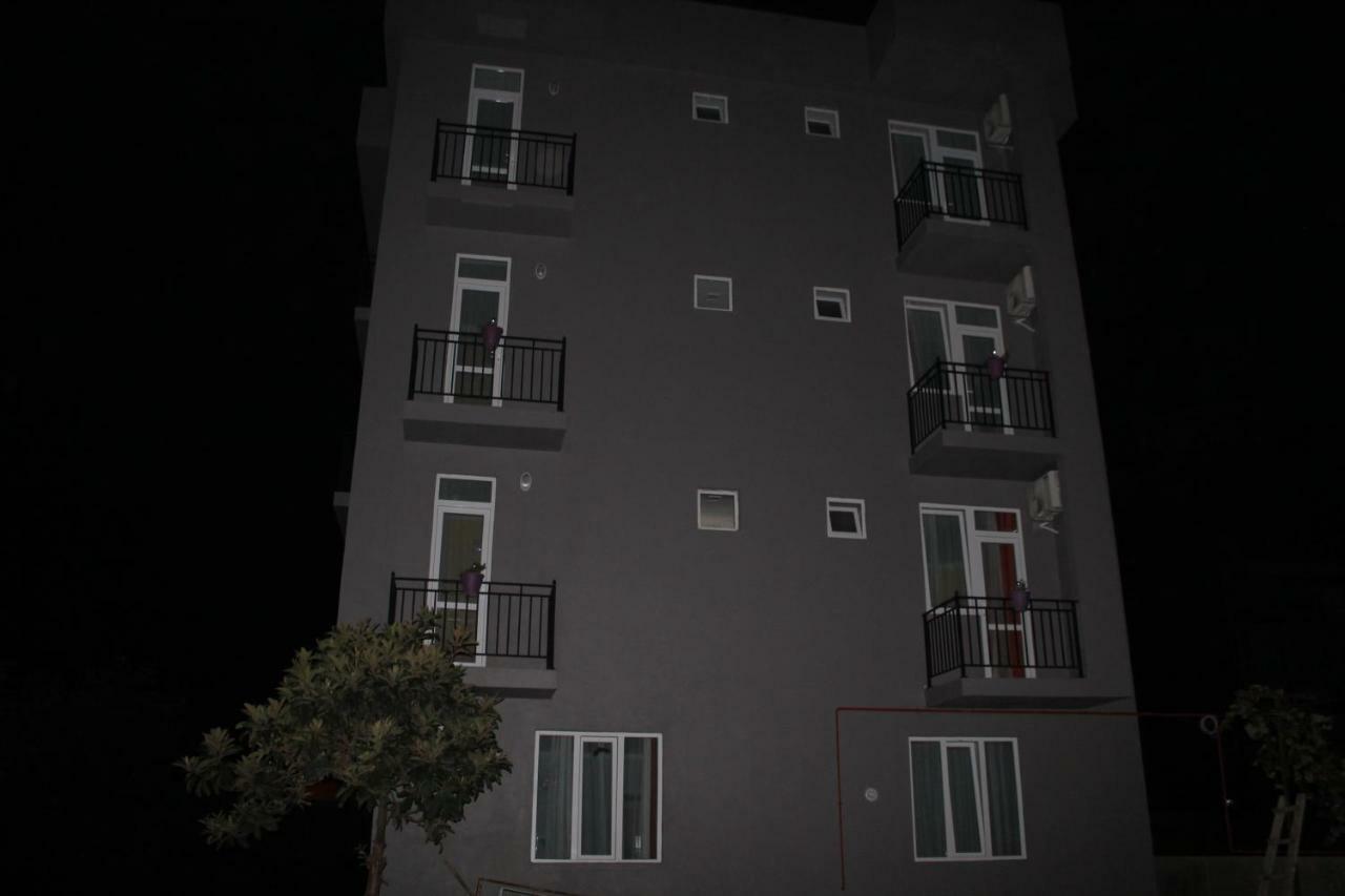 Femily Hotel In Batumi Mareti Str 2 Zewnętrze zdjęcie