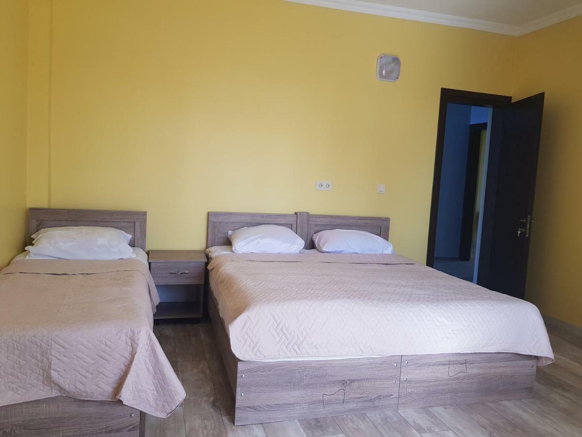 Femily Hotel In Batumi Mareti Str 2 Zewnętrze zdjęcie