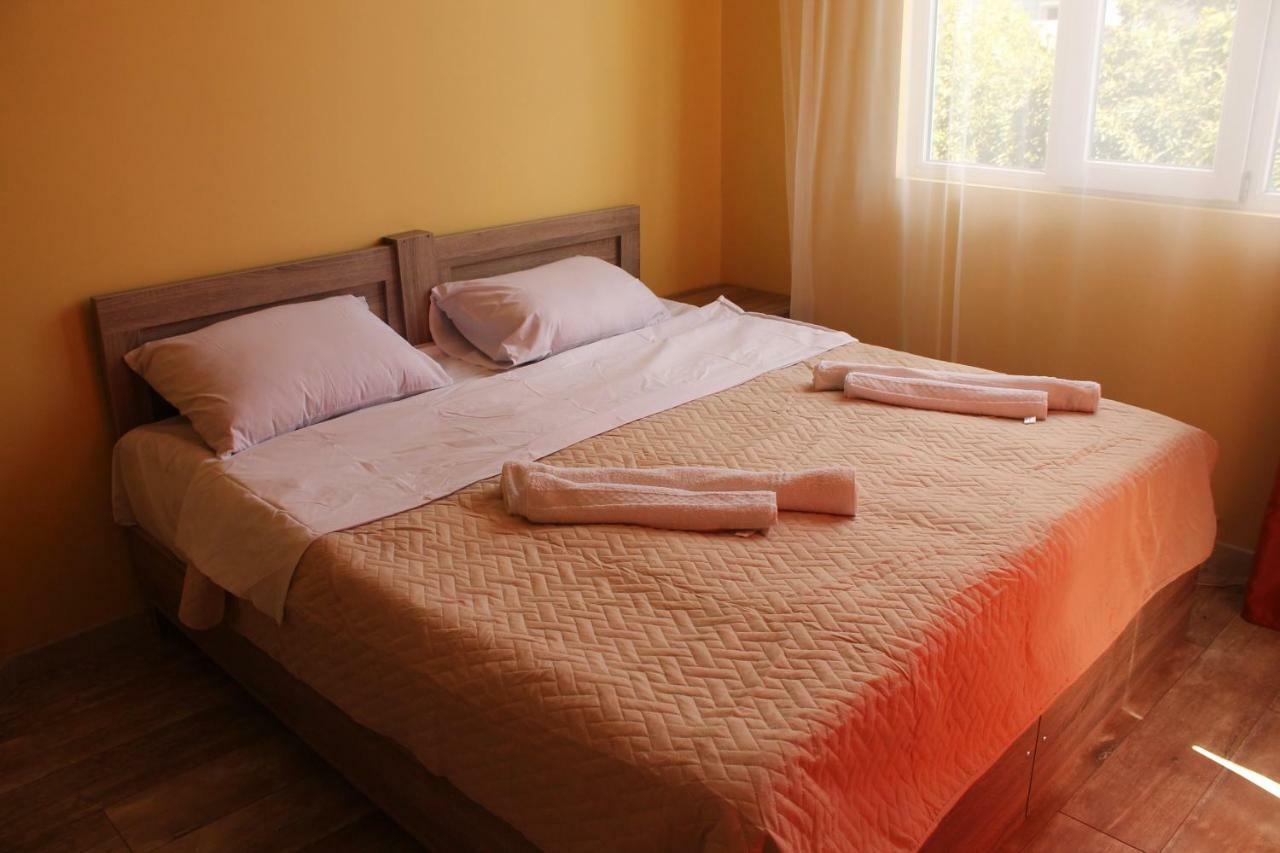 Femily Hotel In Batumi Mareti Str 2 Zewnętrze zdjęcie
