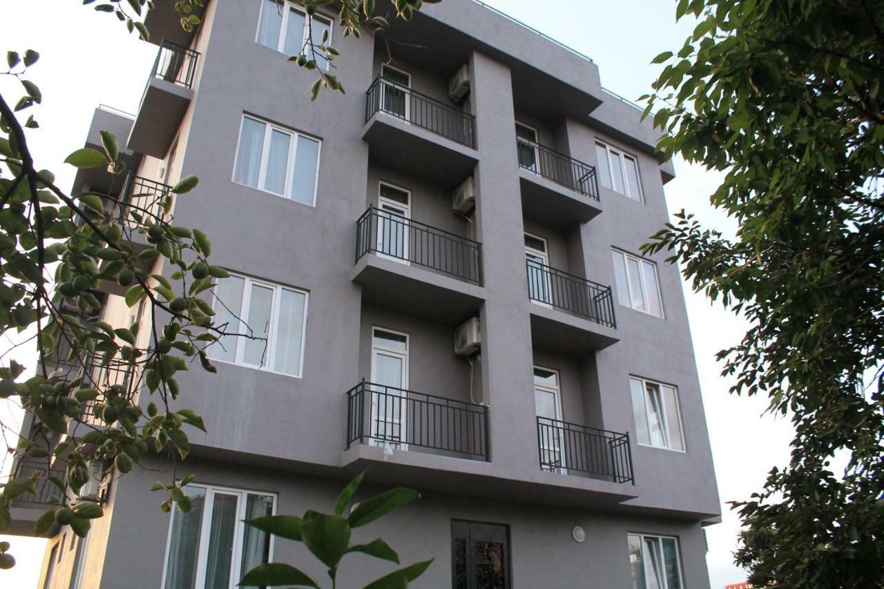 Femily Hotel In Batumi Mareti Str 2 Zewnętrze zdjęcie